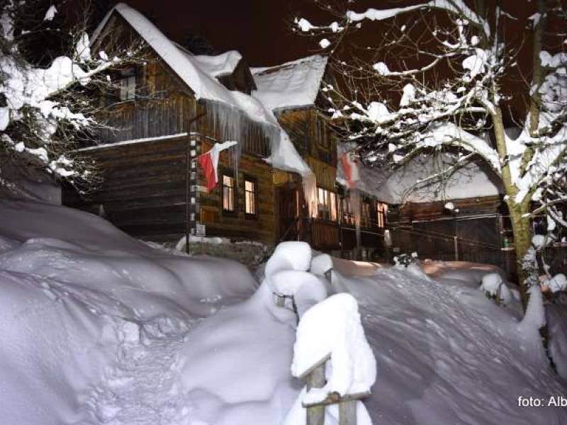 Schronisko Gorczańska Chata